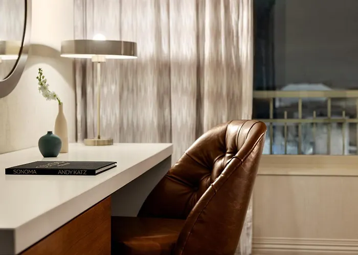 Hotel Indigo Riverwalk By Ihg Naperville