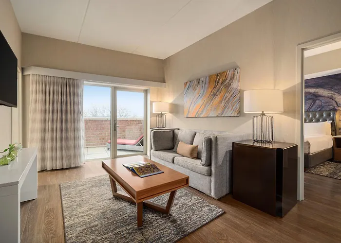 Hotel Indigo Riverwalk By Ihg Naperville