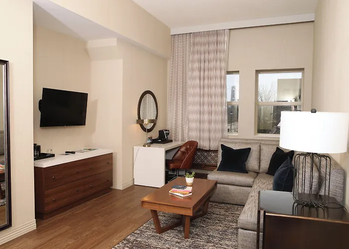 Hotel Indigo Riverwalk By Ihg