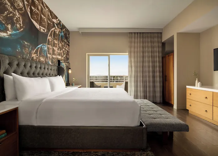 Hotel Indigo Riverwalk By Ihg